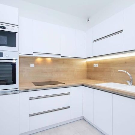 Apartment In Bratislava With Free Parking Kültér fotó